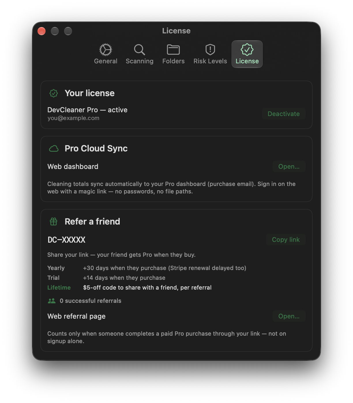 DevCleaner Settings, License tab. Pro is active, with cloud sync to the web dashboard and a referral code.